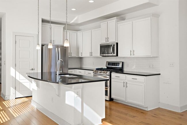 Building Photo - 7113 Cherry Beam Path