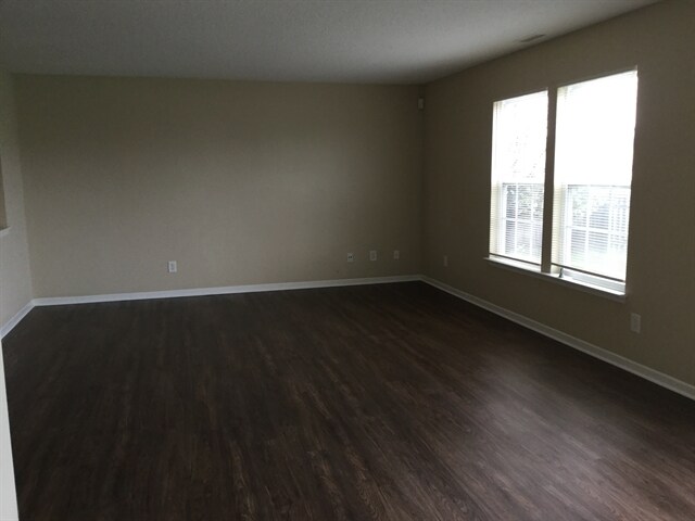 Building Photo - 9939 Big Bend Dr