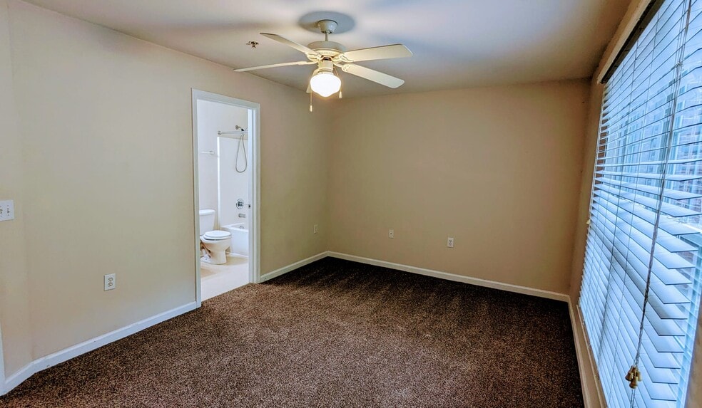 Bedroom 1 with bath attached - 3710 Cotswold Ave