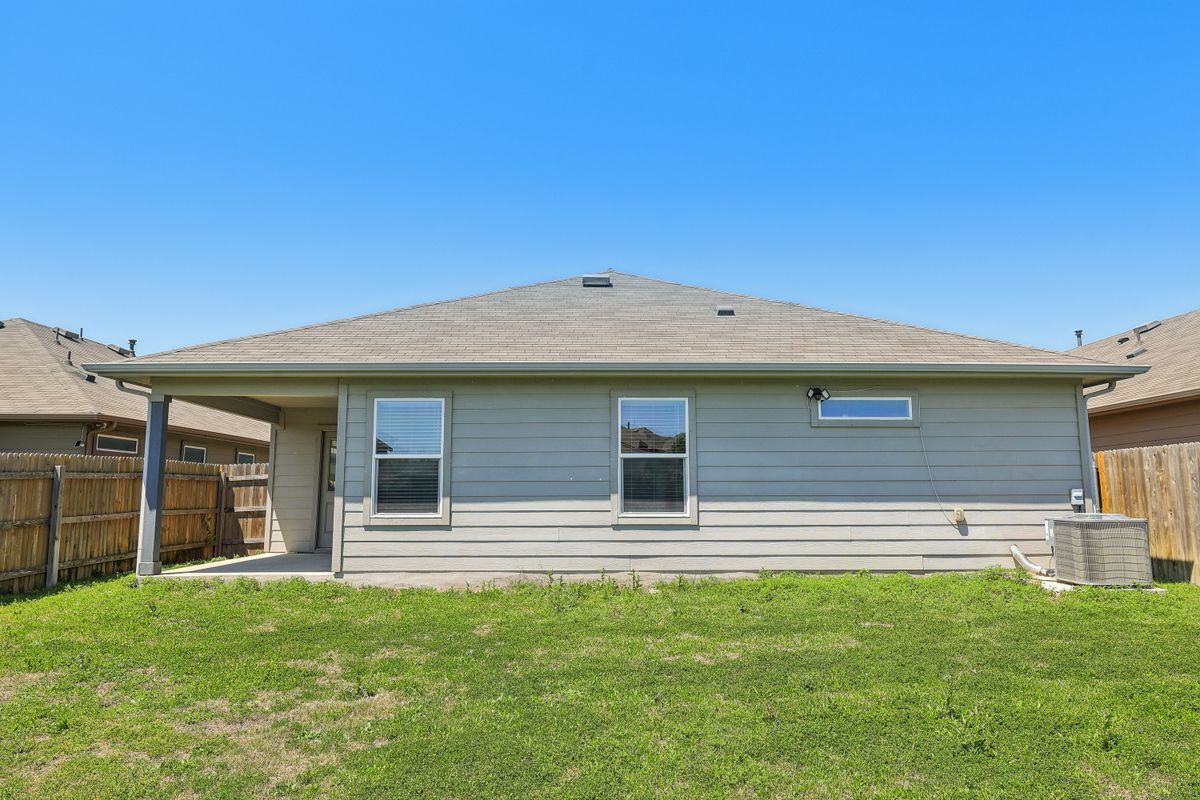 Building Photo - 210 Seaholm Ln