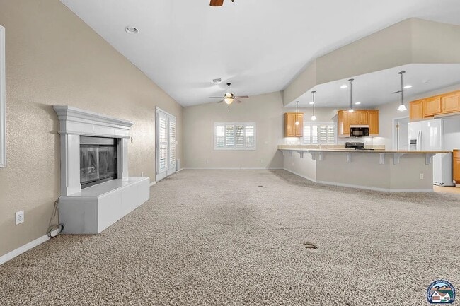 Building Photo - 2751 Sandalwood Dr