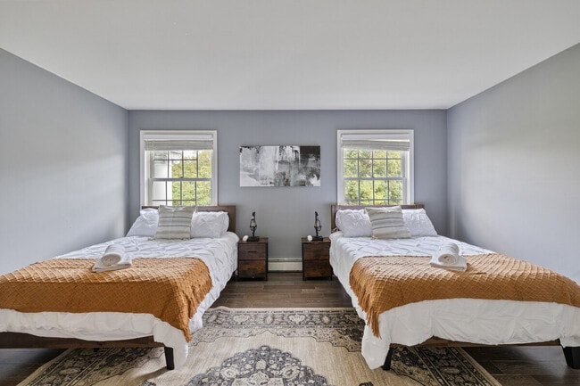 Building Photo - 321 Museum Village Rd