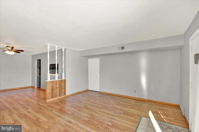 Building Photo - 2900 State Hill Rd