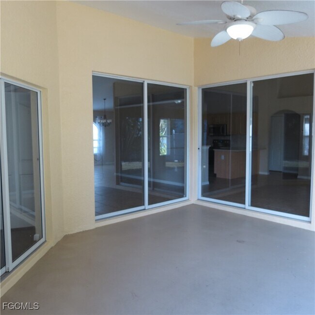 Building Photo - 4145 SW 9th Ave