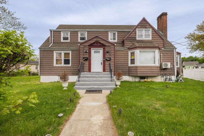 Building Photo - 436 Sedgewick Ave