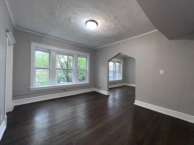 Building Photo - 2707 E 78th St