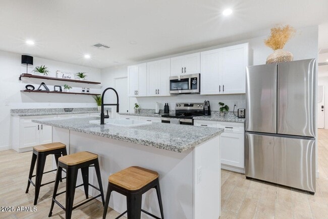 Building Photo - 341 S Mountain Rd