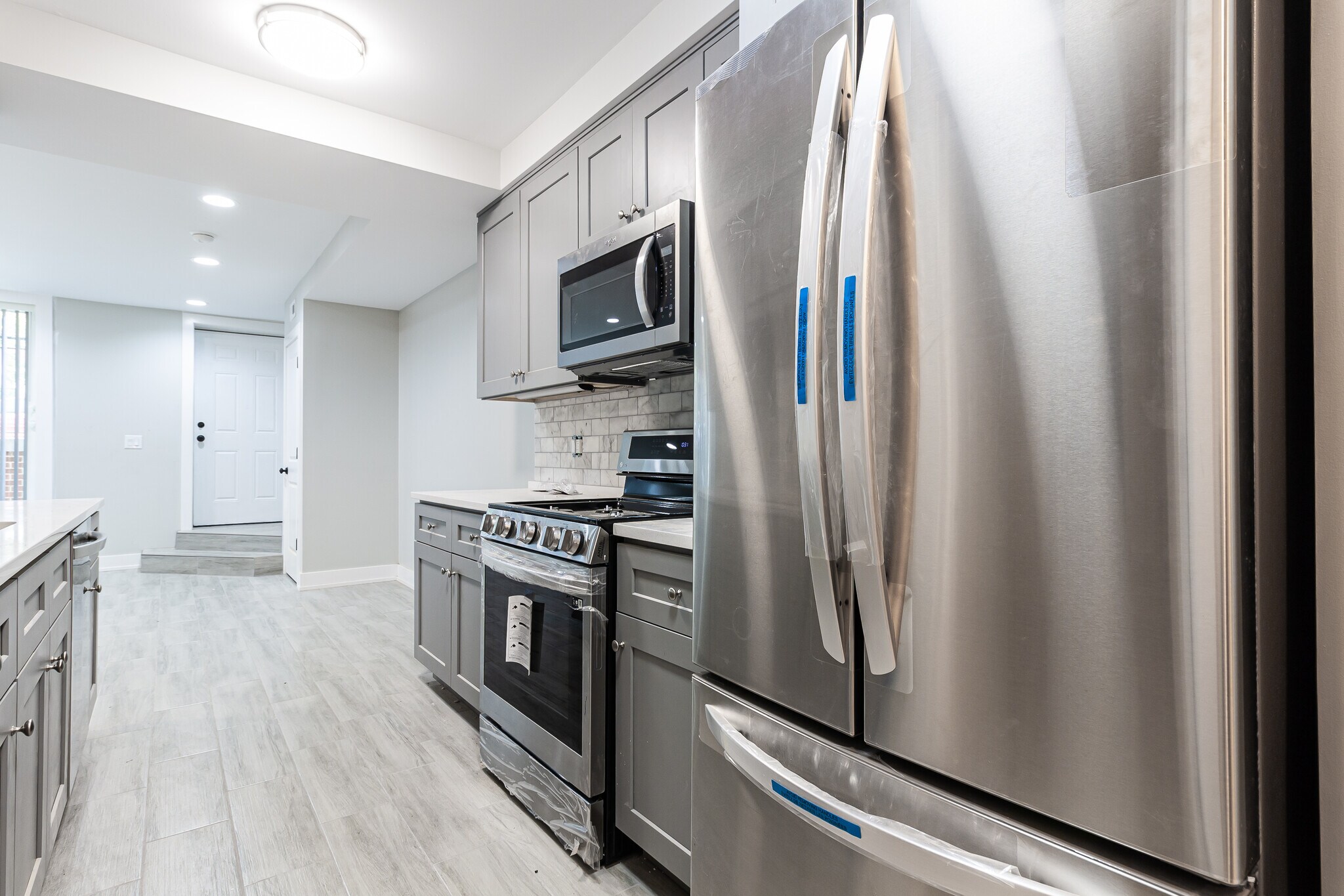 Building Photo - 1458 W Chestnut St