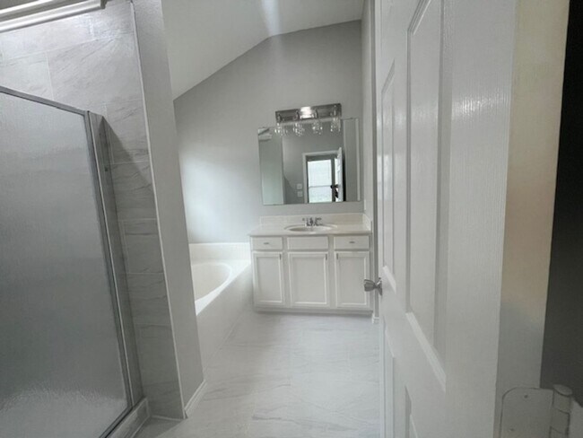 Building Photo - 3208 Black Ranch Court