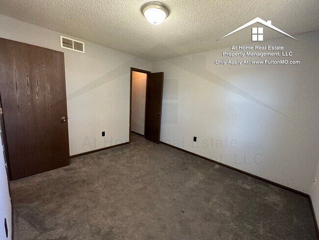 Building Photo - 531 Collier Ln