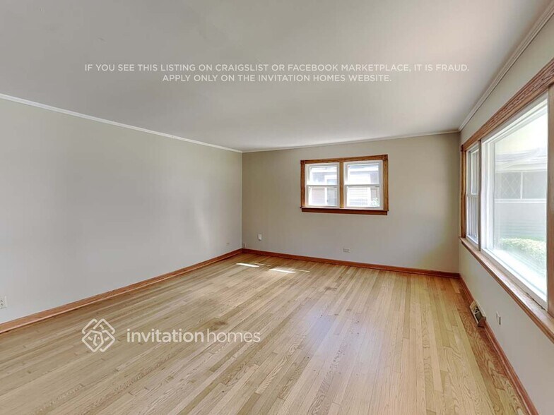 Building Photo - 307 Poplar Ave