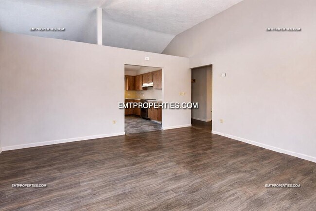 Building Photo - 3026 Meister Rd