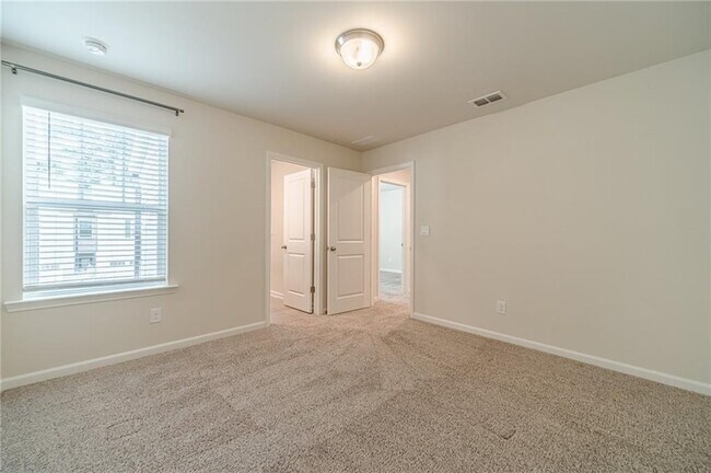 Building Photo - 1412 Villageside Ct