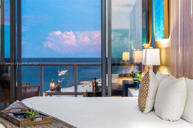 Building Photo - 2201 Collins Ave