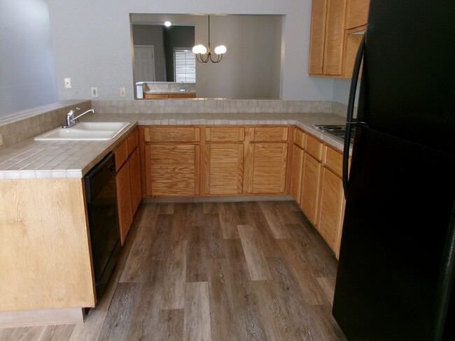 Building Photo - Great 3 bedroom, 2 bath, Southwest Reno home