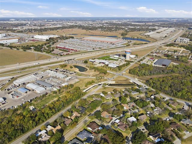 Building Photo - 1901 Wellington Dr