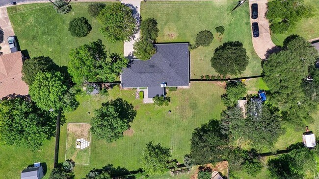 Building Photo - 109 Woodland Rd