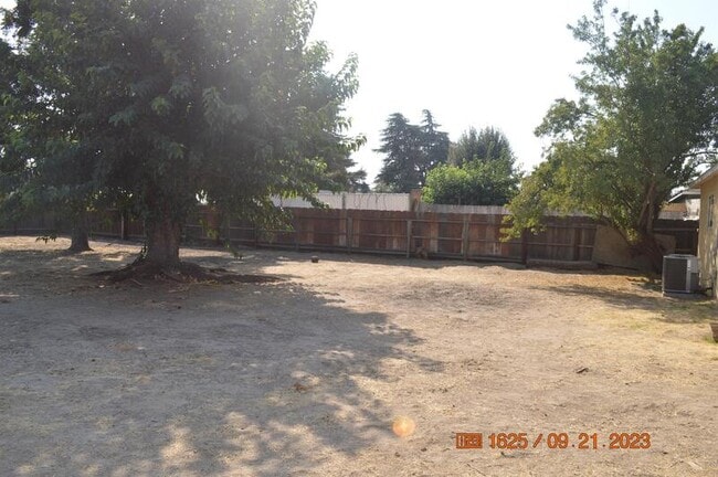 Building Photo - 768 Julian St