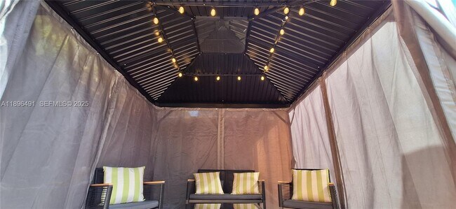 Building Photo - 2211 SW 75th Ave