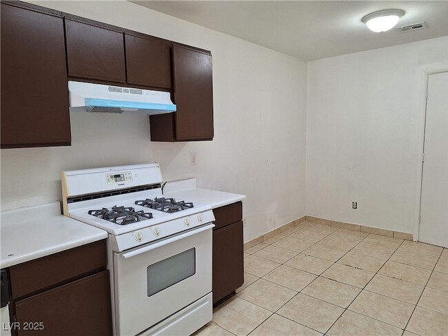 Building Photo - 6424 Hayden Peak Ln