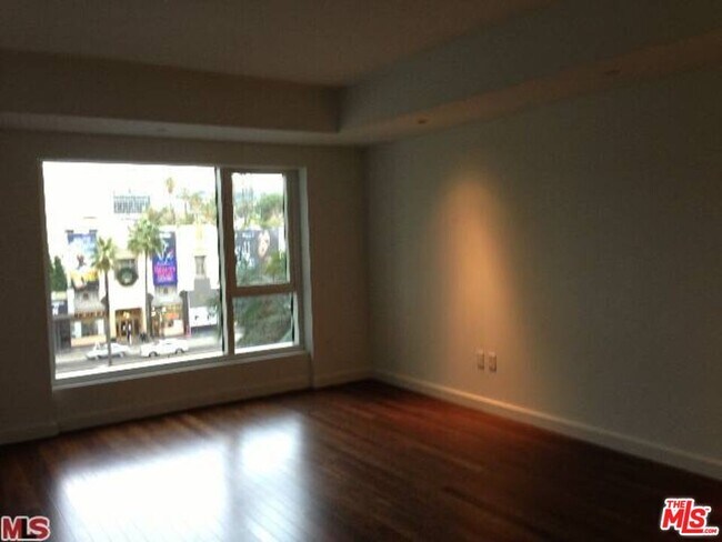 Building Photo - 6250 Hollywood Blvd