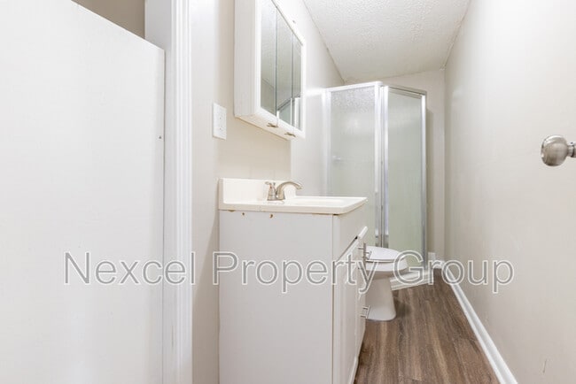 Building Photo - 7449 Malone Rd