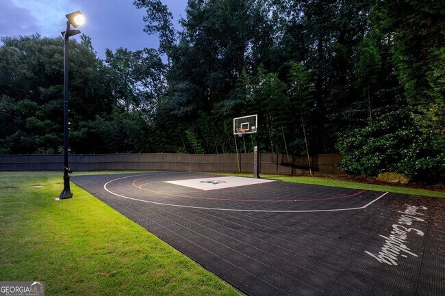 Building Photo - 11140 W Rd