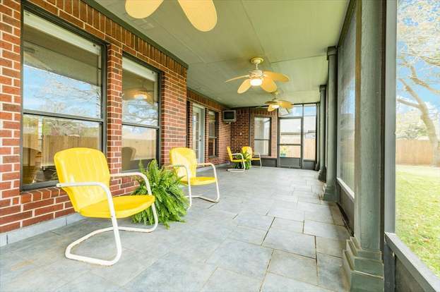 Building Photo - 112 Portulaca St