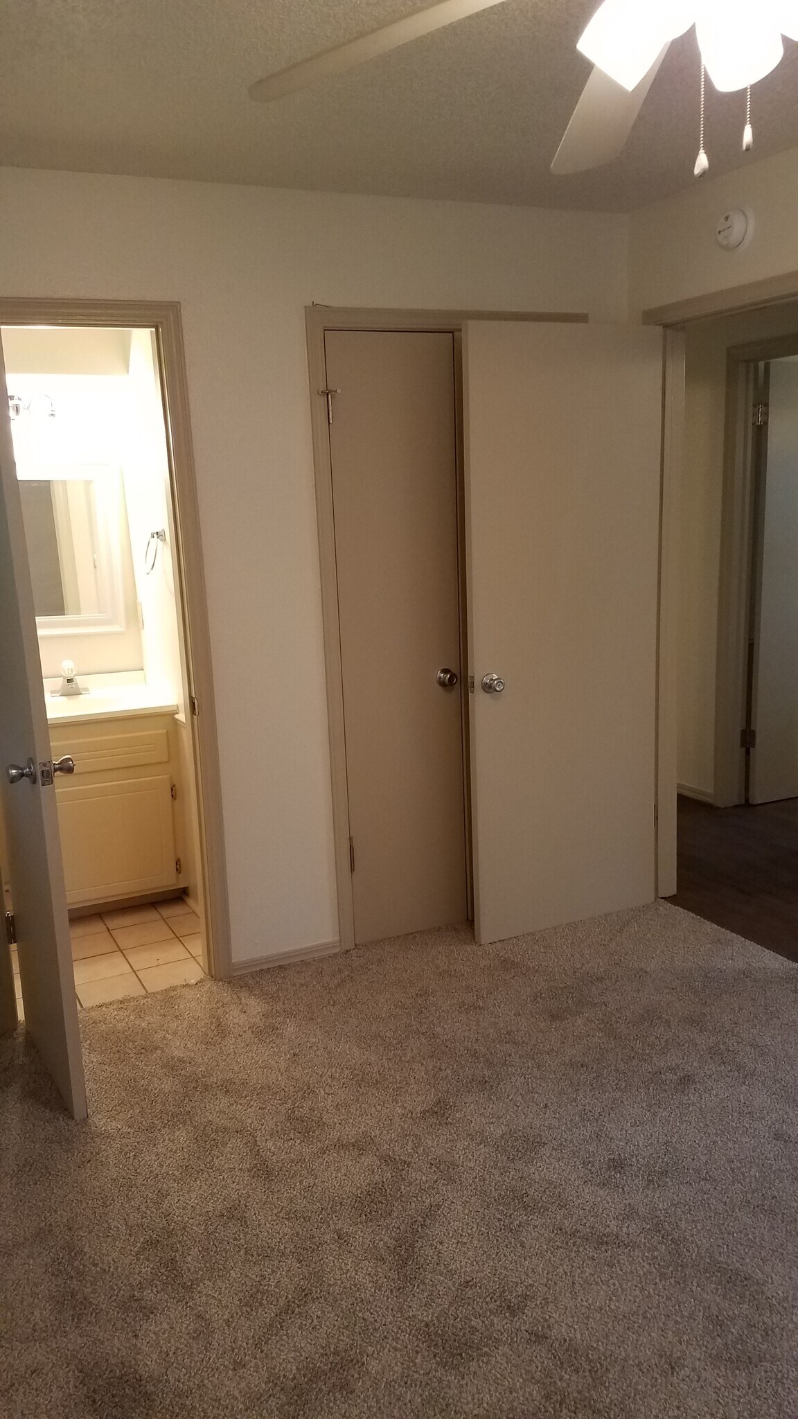 Half bath in Master bedroom - 406 Gayclifee Terrace