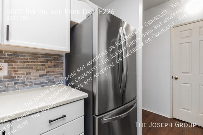 Building Photo - 5000 NW Village Park Dr