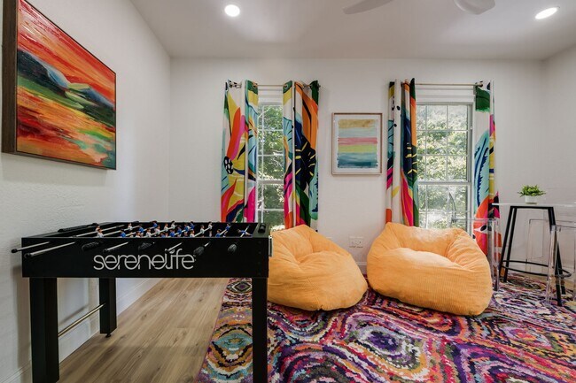 Building Photo - 5624 Eastside Ave