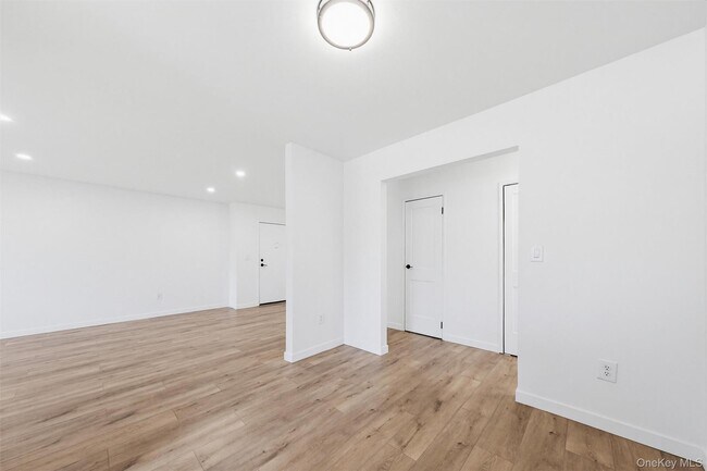 Building Photo - 810 Blooming Grove Turnpike