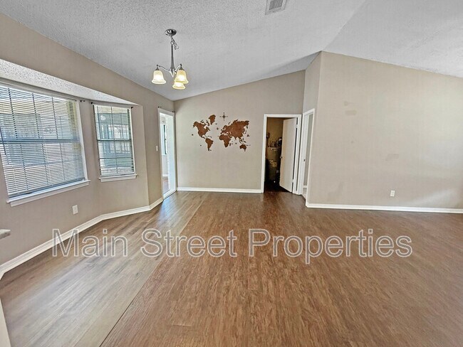 Building Photo - 7524 Sandy Creek Dr