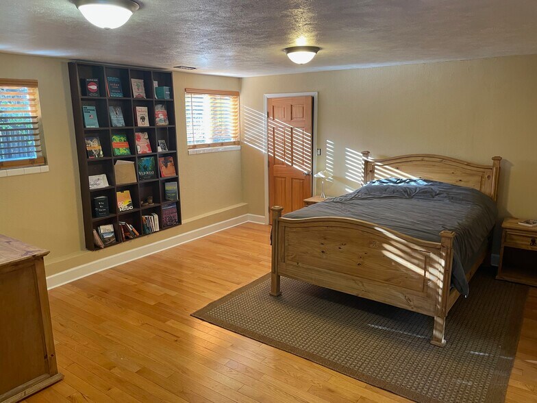 Building Photo - 1991 Glen Garry Dr