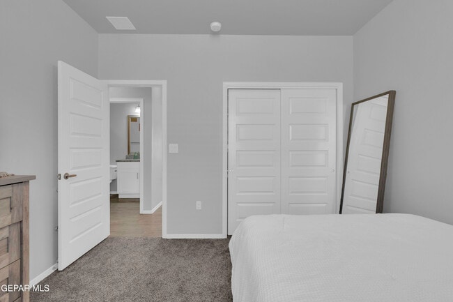 Building Photo - 7846 Enchanted Ridge Dr