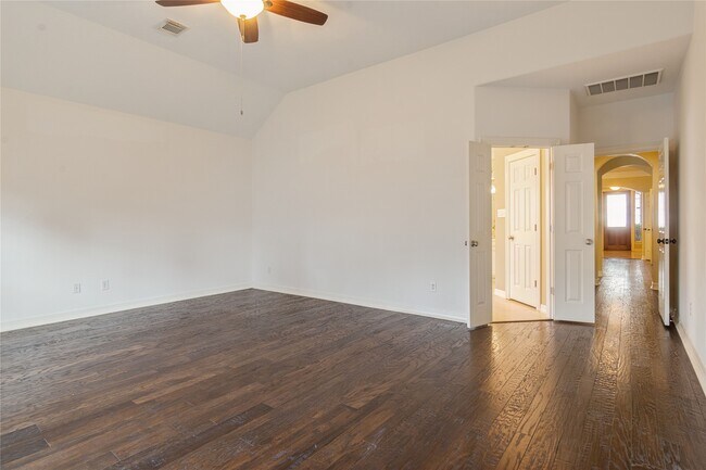 Building Photo - 5306 Norborne Ln