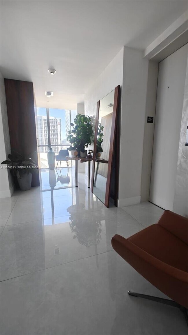 Building Photo - 1100 Biscayne Blvd
