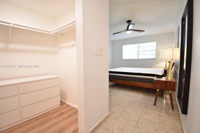 Building Photo - 1605 Meridian Ave