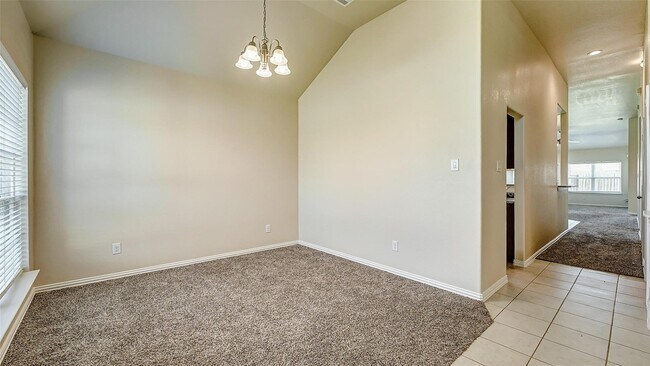 Building Photo - 32706 Oak Heights Ln