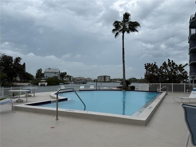 Building Photo - 4823 Ebbtide Ln