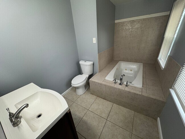 Building Photo - Bean Creek 3 Bedroom 2 Bath