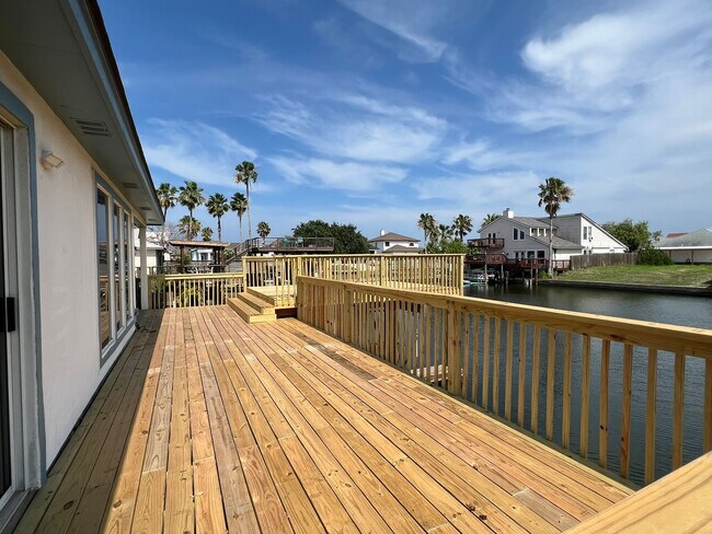 Building Photo - WATERFRONT HOME  - SOUTHEAST FACING W/ NEW DECK & BOATLIFT