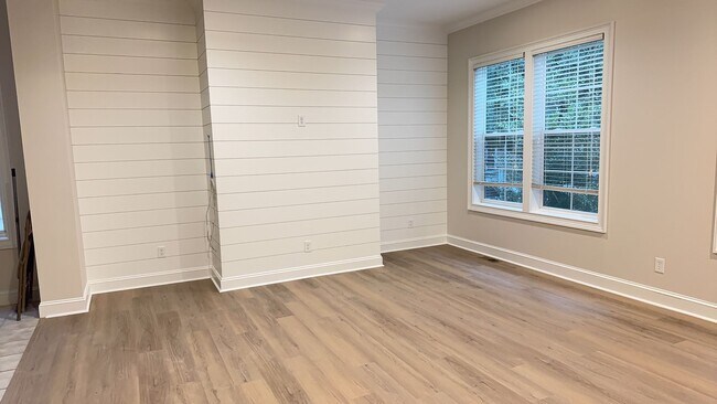 Building Photo - Newly Remodeled Home- Mid-Island Hilton Head