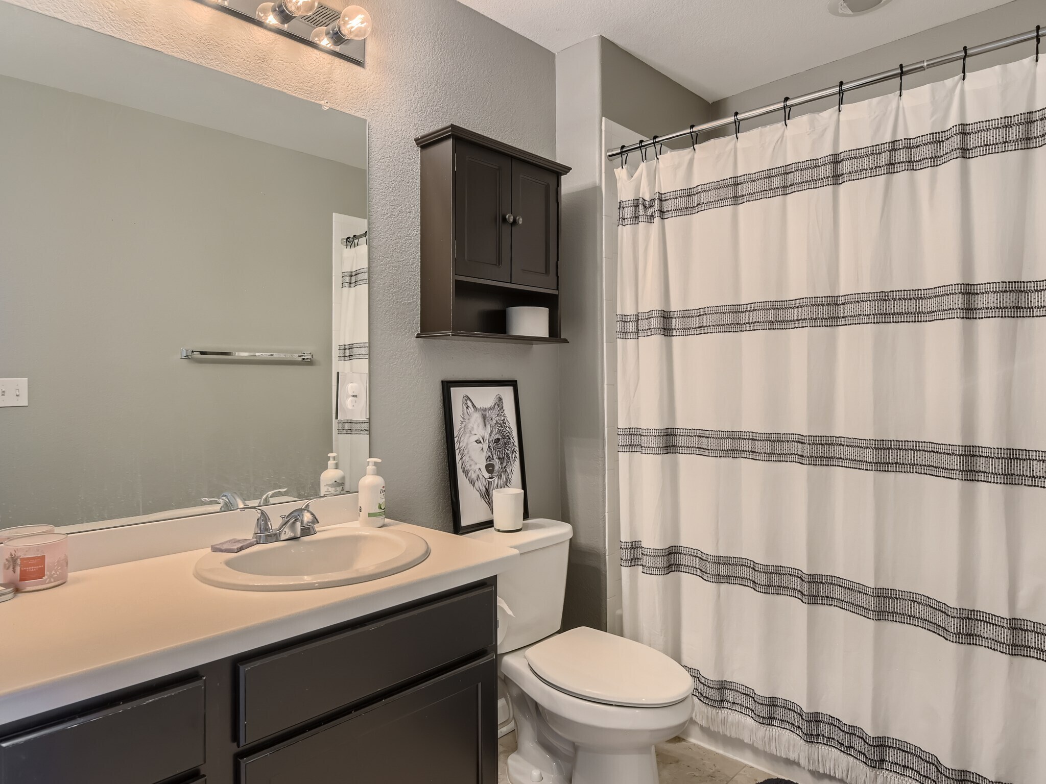 Building Photo - 664 Tiger Lily Way