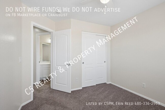 Building Photo - 3075 W Five Mile Peak Dr