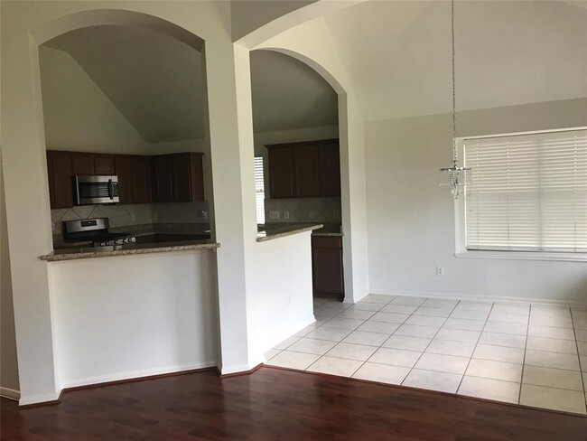 Building Photo - 4715 Schiller Park Ln