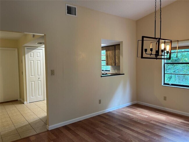 Building Photo - 1524 Southwind Ct