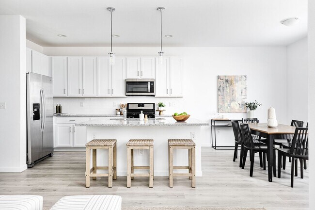 Building Photo - Great 3 bedroom for 2895!