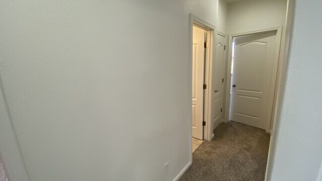 Building Photo - Mountain House Home Spacious 4 Bedroom, 3.5 Bath Home with Bonus Loft