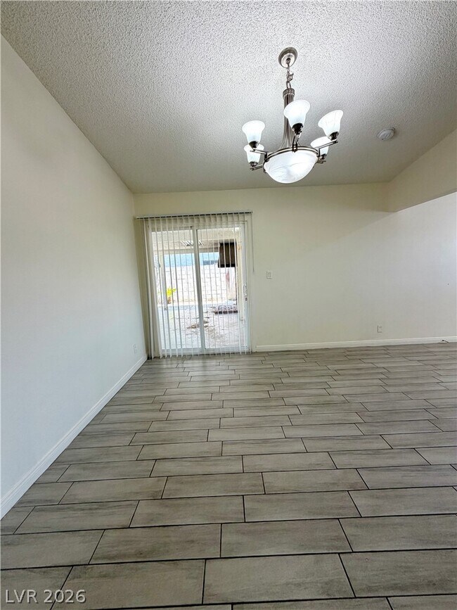 Building Photo - 6200 Cedarwood Ave